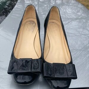 Elegant Kate Spade Black Patent Leather Shoes with Bow Detail